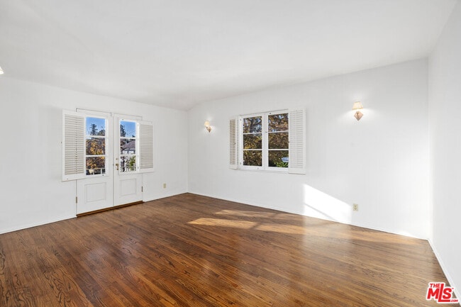 Building Photo - 200 S Anita Ave