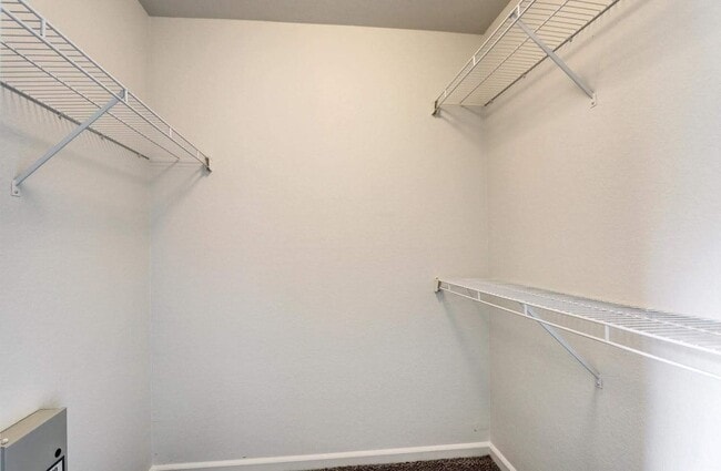 Building Photo - 2850 W Centennial Dr