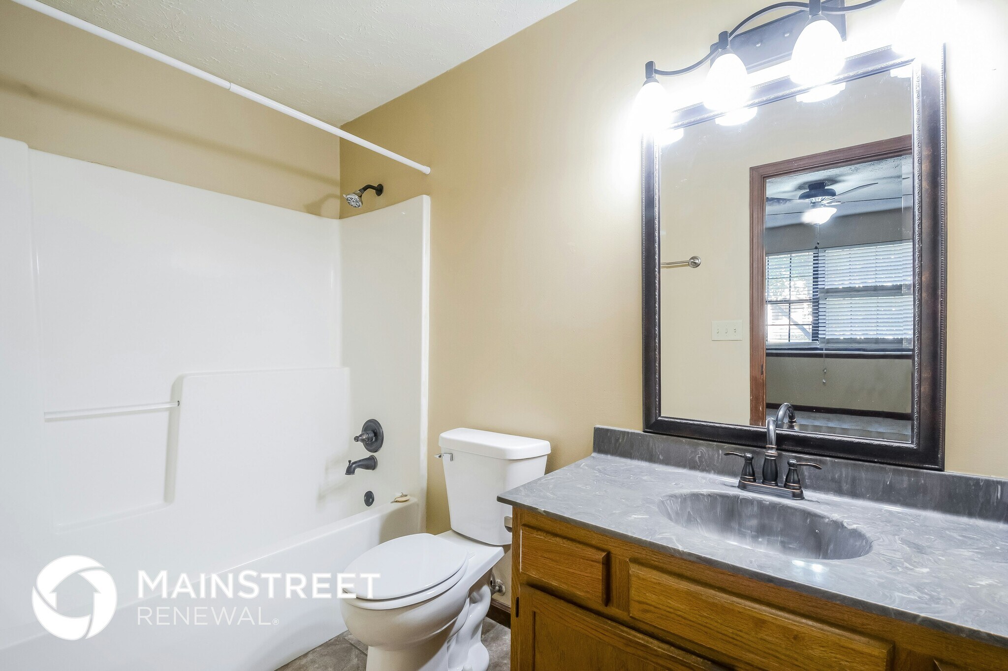 Building Photo - 809 Delray Dr