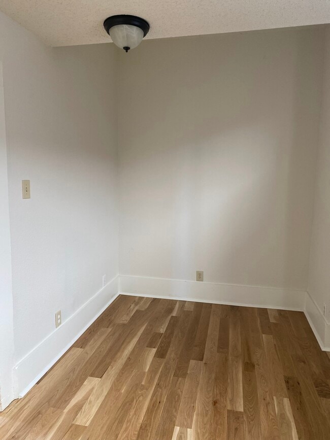 Building Photo - 3546 Lipan St