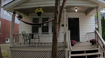 Building Photo - 804 McKinley Ave