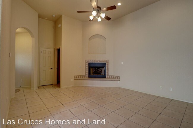 Building Photo - 2 br, 2 bath House - 1293 Mission Nuevo Un...