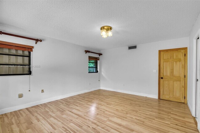 Building Photo - 12845 SW 49th Terrace