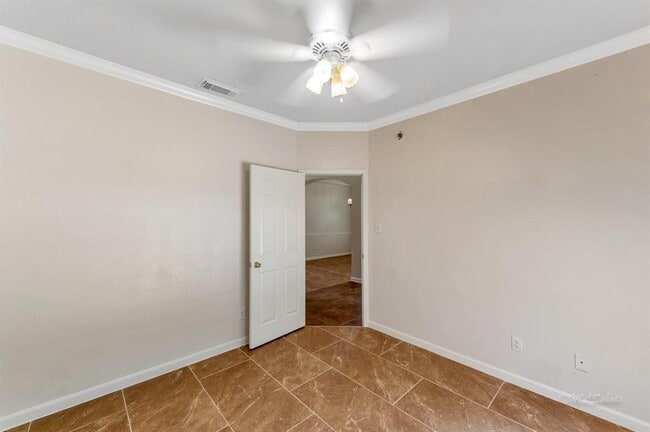 Building Photo - 20419 Cajon Canyon Ct