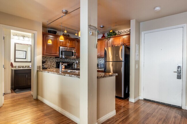 Building Photo - Flexible Furnished Rental Near Eagle Lodge
