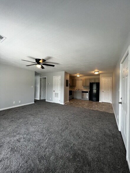 Building Photo - 374 JACK MILLER BLVD UNIT G - 2 Bd-1 BA Within 3 Miles to FT. Campbell's Main Gate!!!