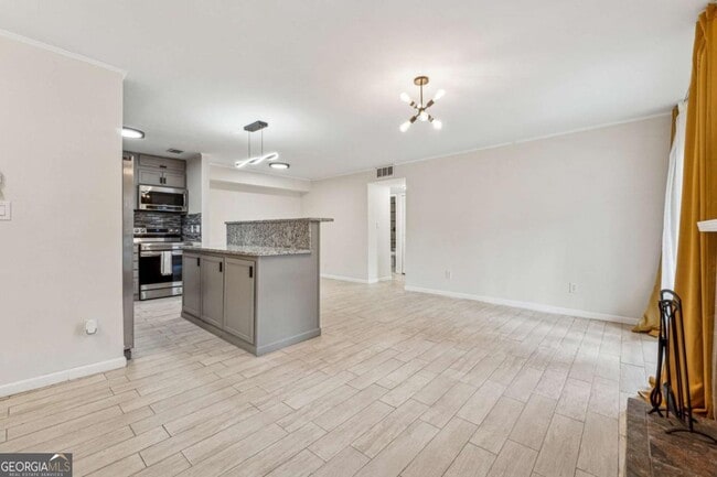 Building Photo - 434 McGill Pl NE