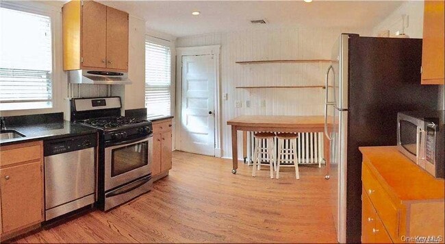 Building Photo - 97 Potunk Ln