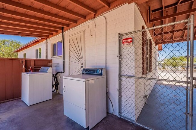 Building Photo - Desert Light & Outdoor Living – Tucson 2 B...