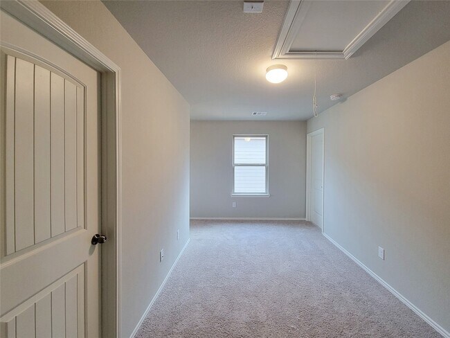 Building Photo - 942 Amesbury Ct
