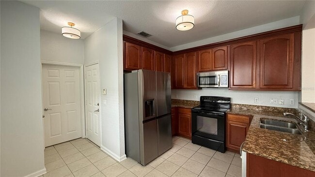 Building Photo - 6852 Hochad Dr