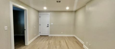 Building Photo - 102 Pennington St