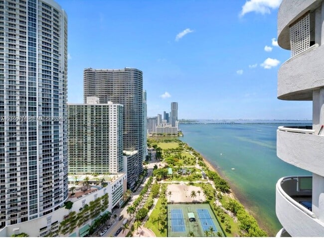 Building Photo - 1717 N Bayshore Dr