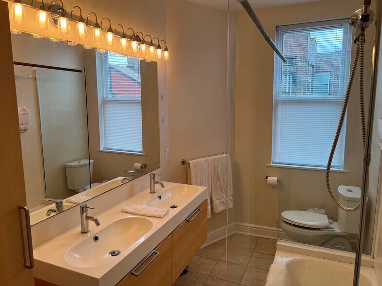Bathroom - 1721 McCullough St