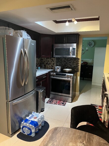 Primary Photo - 1 Margate Blvd