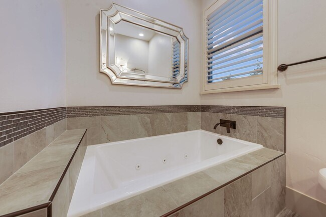 Building Photo - Utilities Included! Luxury Single-Story Ho...