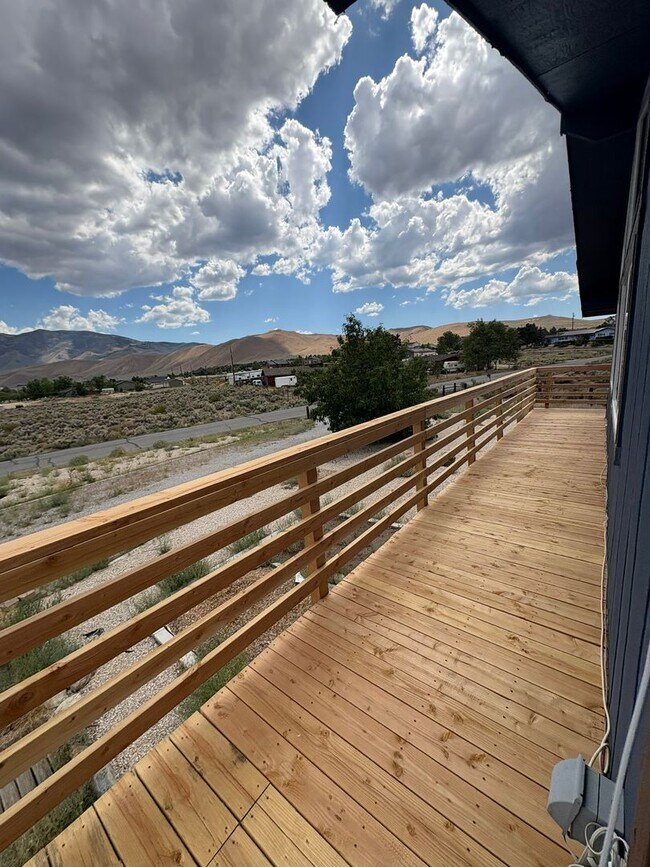 Building Photo - REDUCED - AMAZING VIEWS - 1.07 ACRES - GRA...