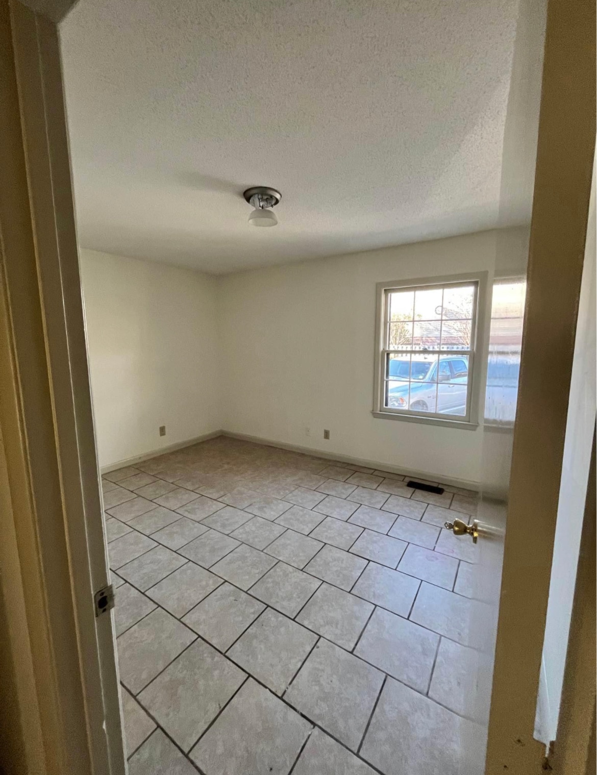 Building Photo - 1421 Wellington Ave