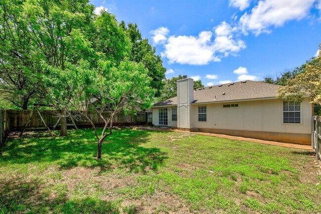 Building Photo - 1806 Oakmont Ln
