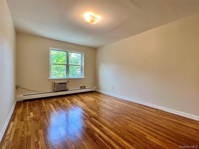 Building Photo - 144-35 38th Ave