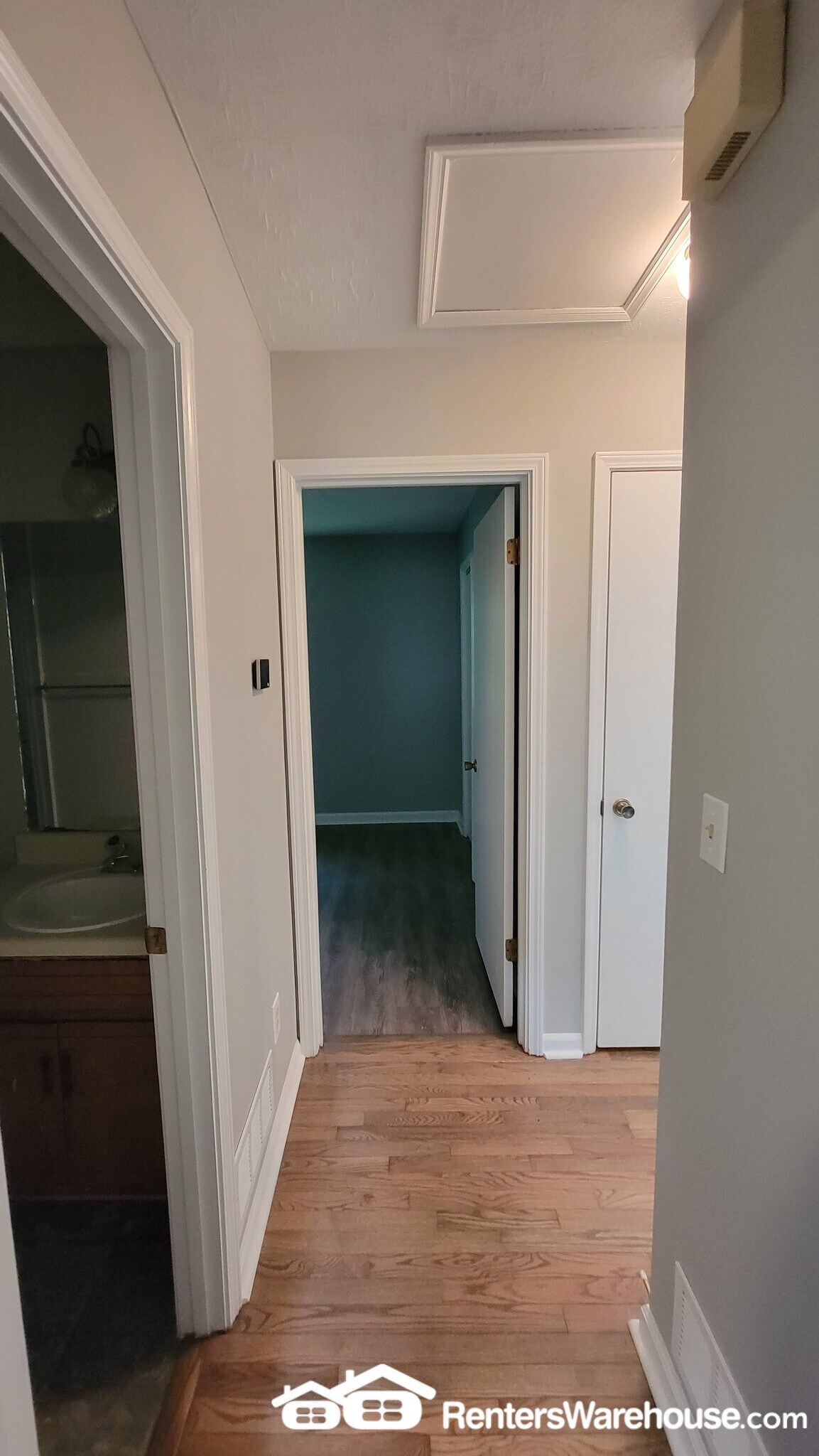 Building Photo - 3039 Jonathan Ct SW