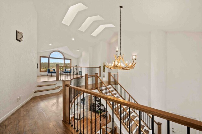 Building Photo - Exquisite Lookout Mountain Estate – Where ...