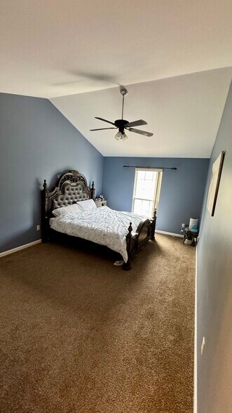 Building Photo - 8201 Chesapeake Cir
