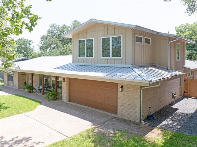 Building Photo - 2905 Greenlawn Pkwy