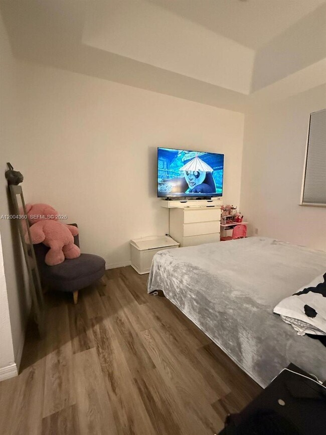 Building Photo - 8999 NW 107 Ct