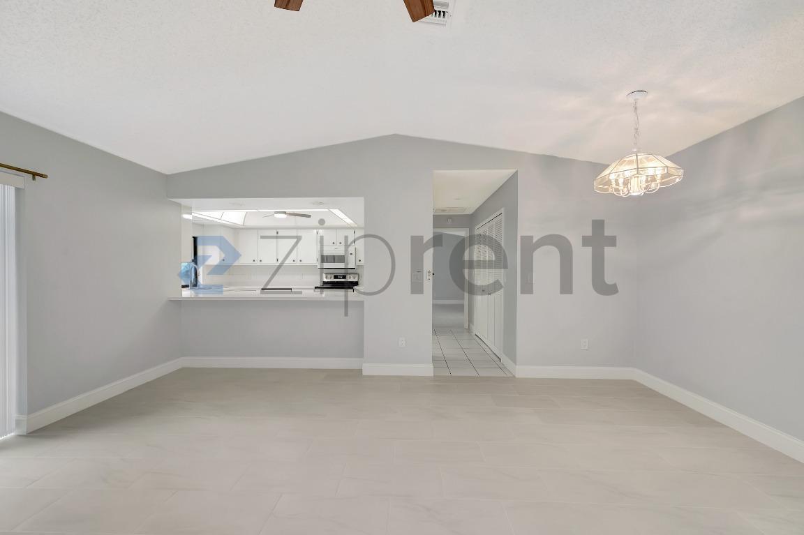 Building Photo - Unit 1420
