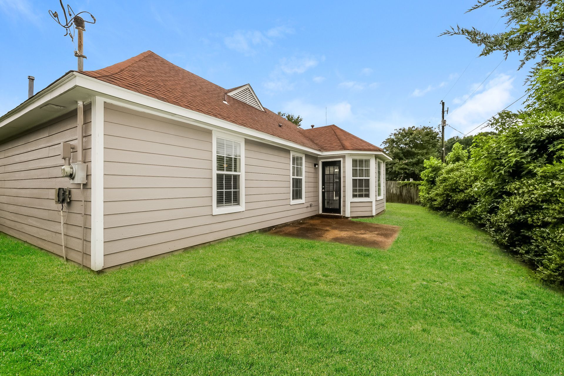 Building Photo - 1241 Trotters Stop Cove