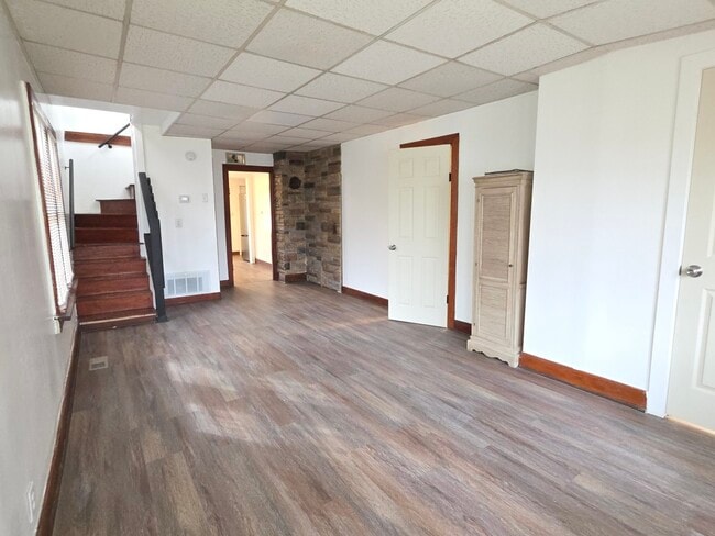 Building Photo - 117 Woodland Dr