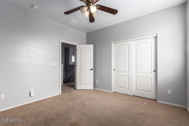 Building Photo - 42511 W Cheyenne Dr