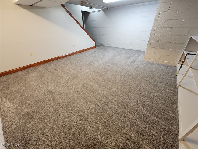 Building Photo - 2452 Bromley Rd