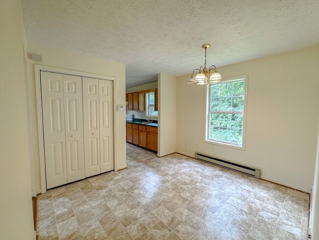 Building Photo - 3Bed/1Bath Home.