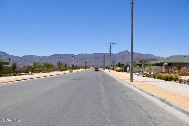 Building Photo - 51117 Desert Sunflower Ave