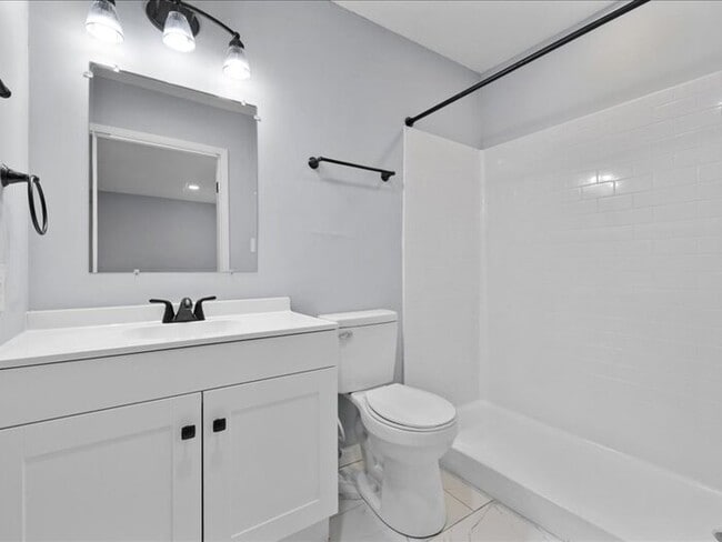 Building Photo - 801 4th Ave E