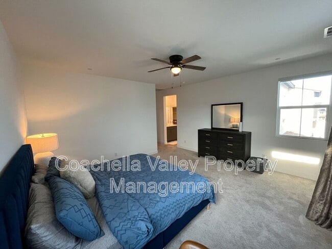 Building Photo - 76279 Cambridge Dr