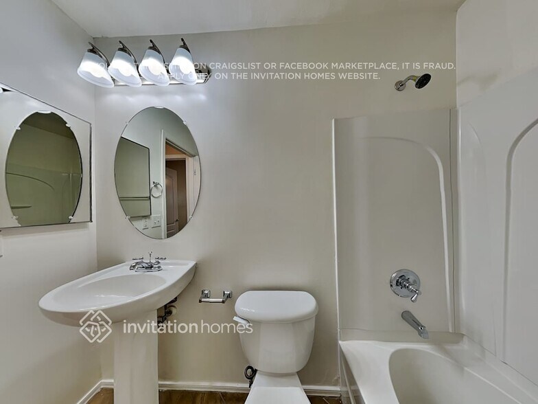 Building Photo - 5727 S 21st Terrace