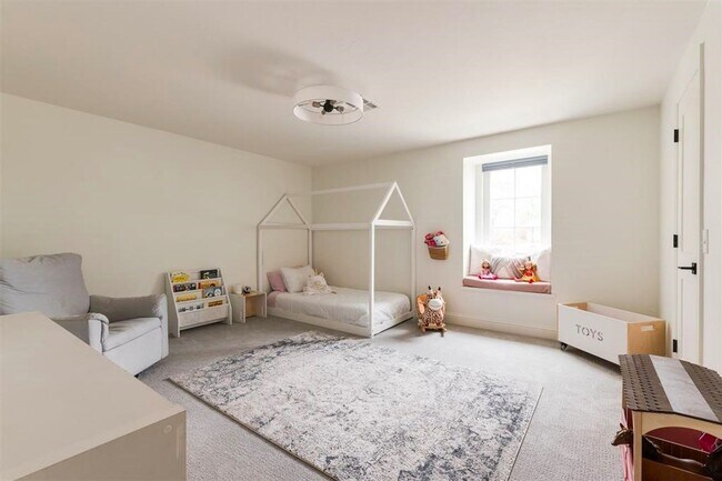 Building Photo - 4 Bedroom 2.5 Bath 2 Car Garage in Quail C...