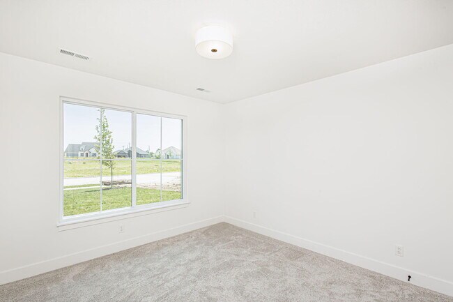 Building Photo - 4505 Chambers Bay Dr