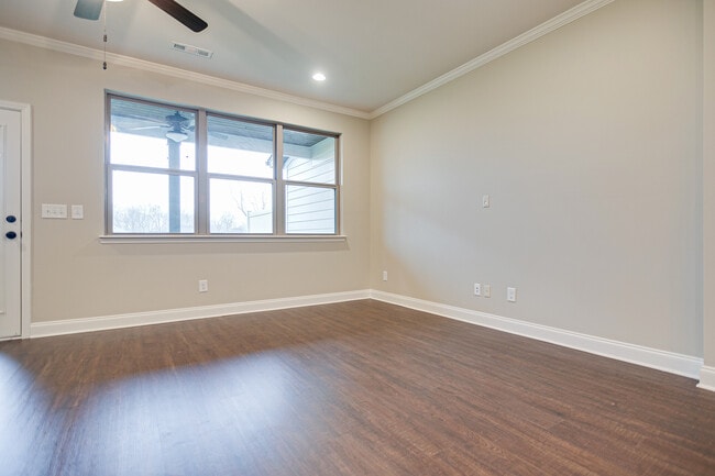 Building Photo - 2576 Wellesley Square Dr