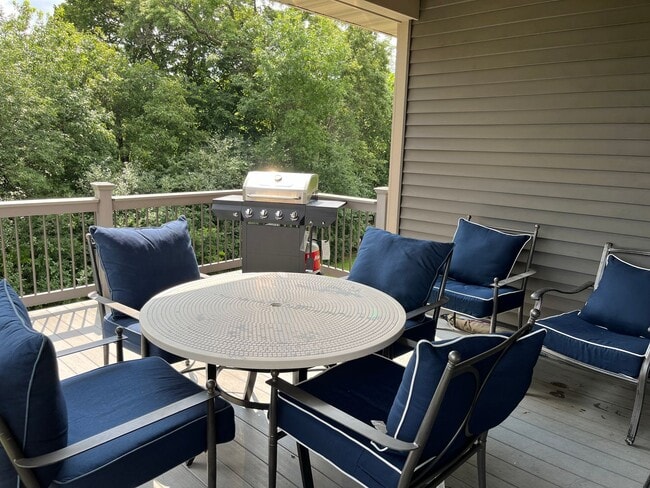 Building Photo - Rochester's Finest Guest Home