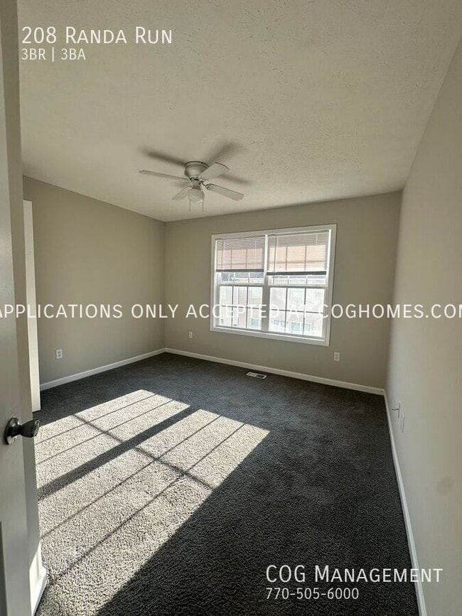 Building Photo - 208 Randa Run