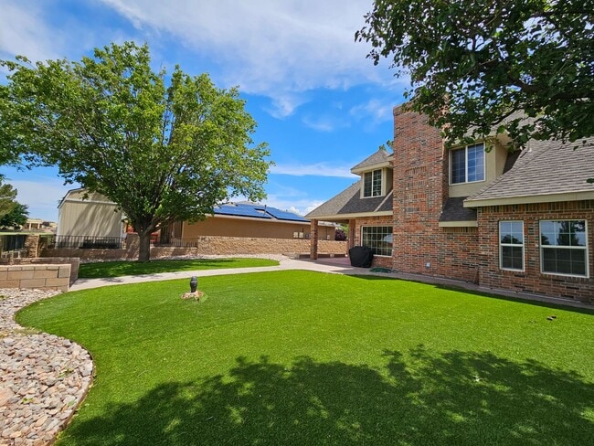 Building Photo - 311 Desert Sun Ct