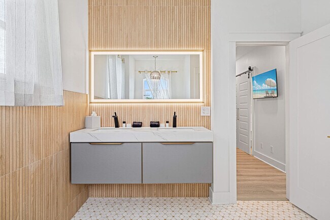 Building Photo - 20 St Francis Dr S