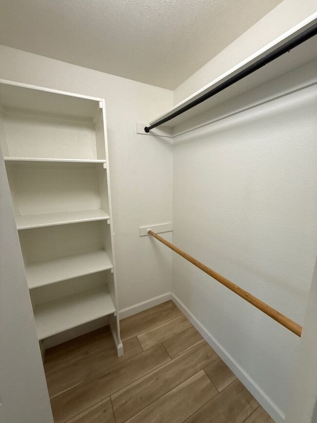 Building Photo - 5512 Murray St SE