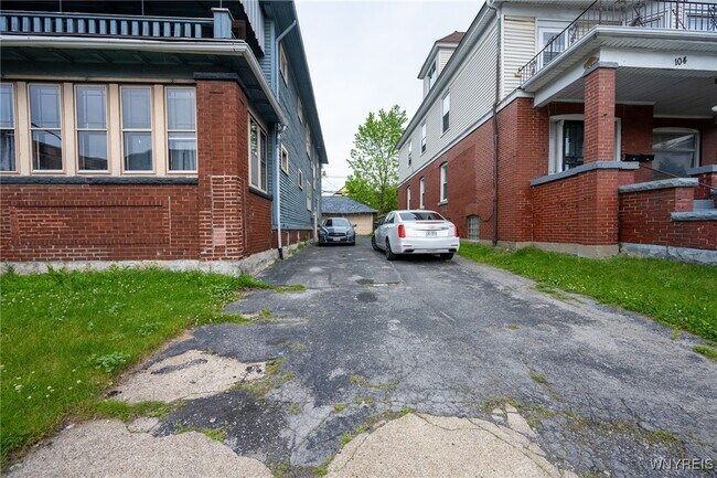 Building Photo - 98 E Delavan Ave