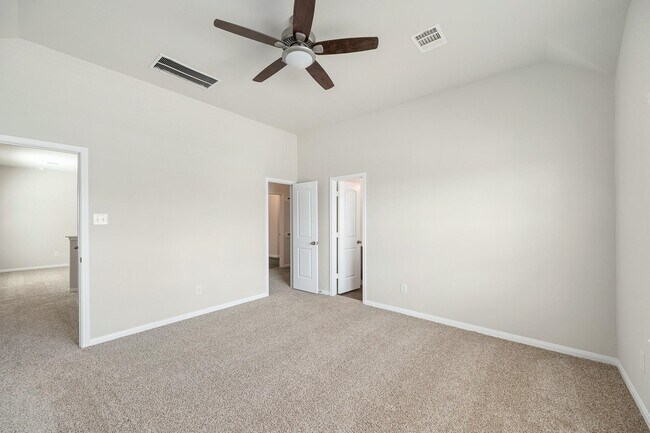 Building Photo - 3915 Deledda Dr