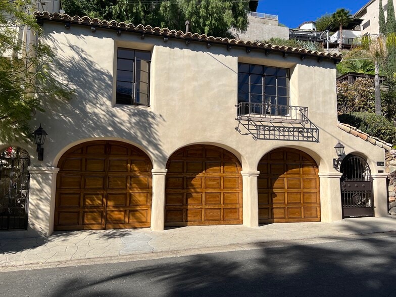 Primary Photo - 7875 Hillside Ave